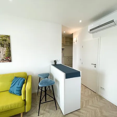 Luxury Retreat With Terrace Lägenhet Košice