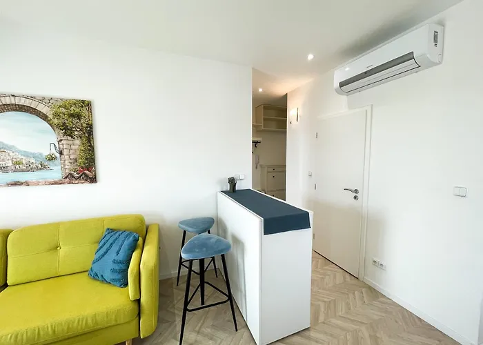 Luxury Retreat With Terrace Daire Kösice