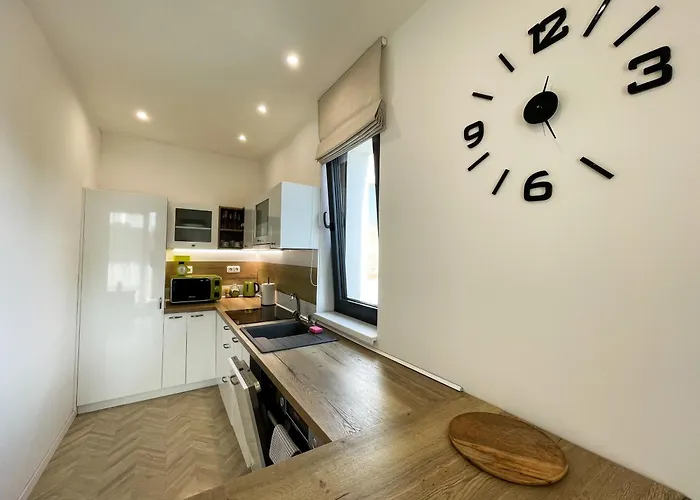 Luxury Retreat With Terrace *