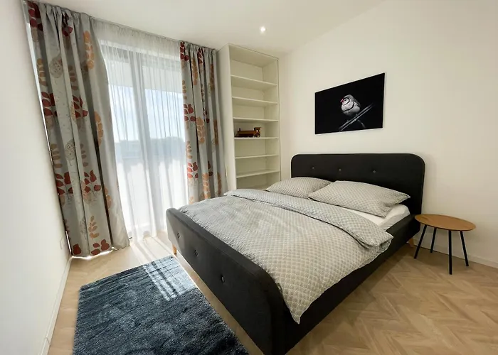 Luxury Retreat With Terrace *